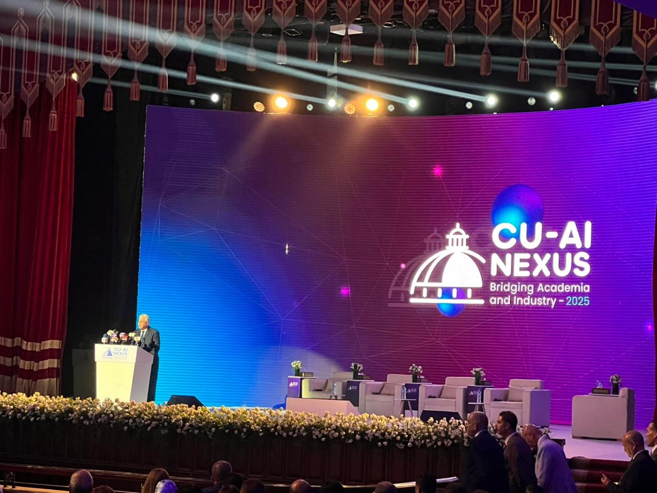 IMG 20251018 WA0017 اجتماع هيئة تمويل العلوم والتكنولوجيا عاشور: الذكاء الاصطناعي شريك للإنسان لا بديل عنه وداعم لتطوير التعليم والبحث العلمي موقع في الجامعة