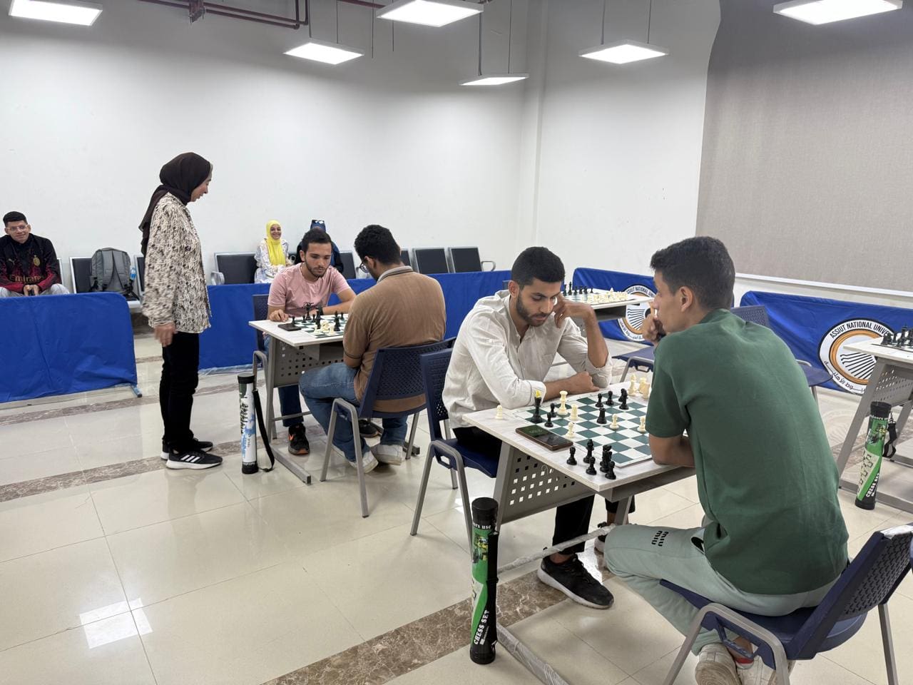 IMG 20251018 WA0025 الريادة جامعة أسيوط الأهلية تختتم أولى بطولات الشطرنج الطلابية بإثارة وتنافس متميز موقع في الجامعة