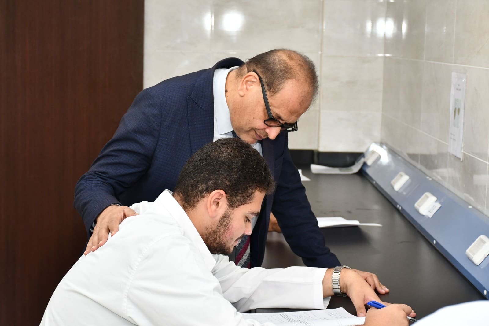 IMG 20251024 WA0118 امتحانات شهر أكتوبر لأول مرة.. كلية الطب بجامعة الإسماعيلية الأهلية تجري اختبارات OSPE لموديول التنفس بمعاملها الحديثة موقع في الجامعة
