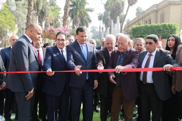 IMG 20251026 WA0016 بحوث انطلاق أول معرض للبساتين بجامعة القاهرة بمشاركة 50 شركة ودعم وزاري للمزارعين والمنتجين موقع في الجامعة