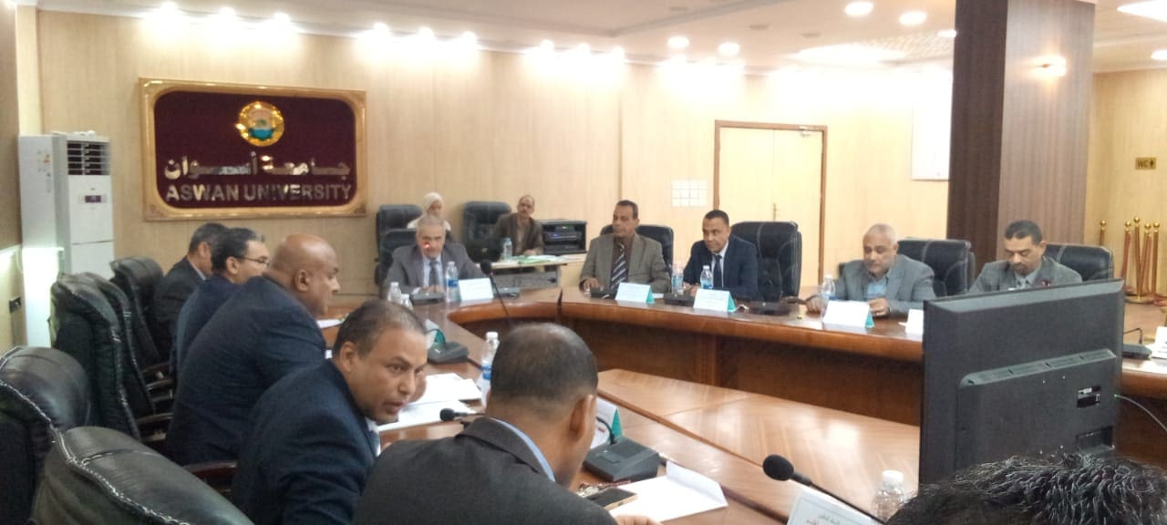 IMG 20251027 WA0169 جامعة أسوان جامعة أسوان تُعفي طلاب الشلاتين من المصروفات وتُطلق مجلة علمية جديدة لدعم البحث العلمي موقع في الجامعة