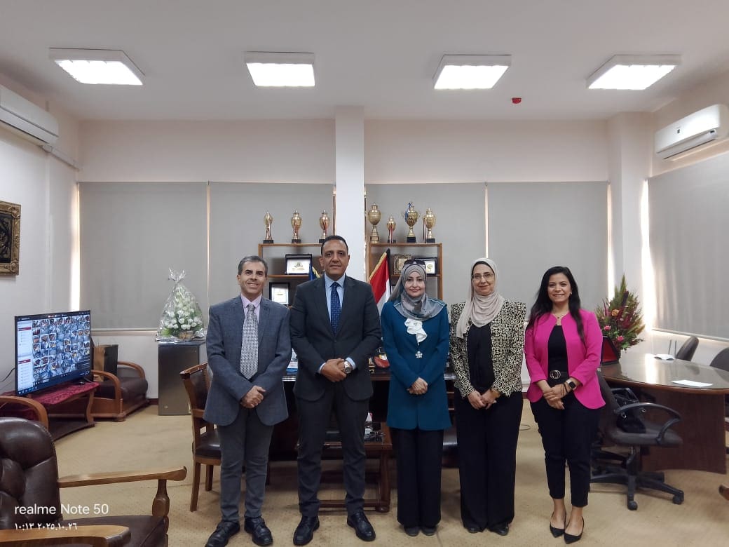 IMG 20251028 WA0035 جامعة قناة السويس جامعة قناة السويس تنظم برنامجًا تدريبيًا لتعزيز العلاقات الاجتماعية الإيجابية موقع في الجامعة