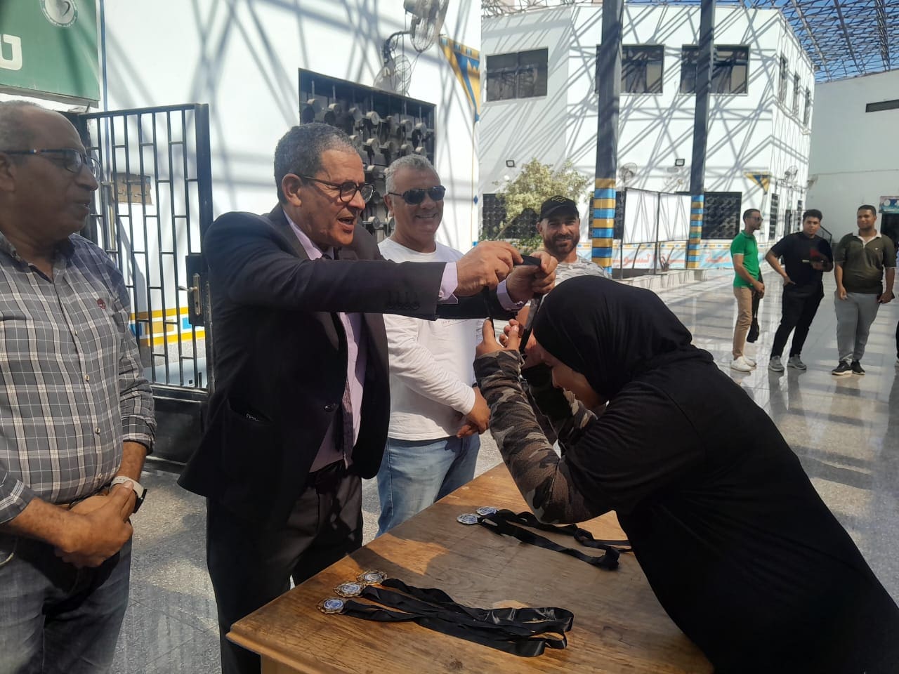 IMG 20251029 WA0007 جامعة قناة السويس جامعة قناة السويس تختتم فعاليات بطولة ألعاب المضرب بأجواء حماسية وتكريم المتميزين موقع في الجامعة