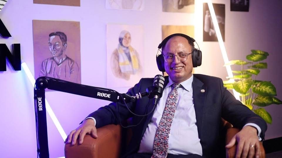 IMG 2170 جامعة حلوان جامعة حلوان الأهلية تطلق أول بودكاست جامعي في مصر «Vox Helwan» موقع في الجامعة