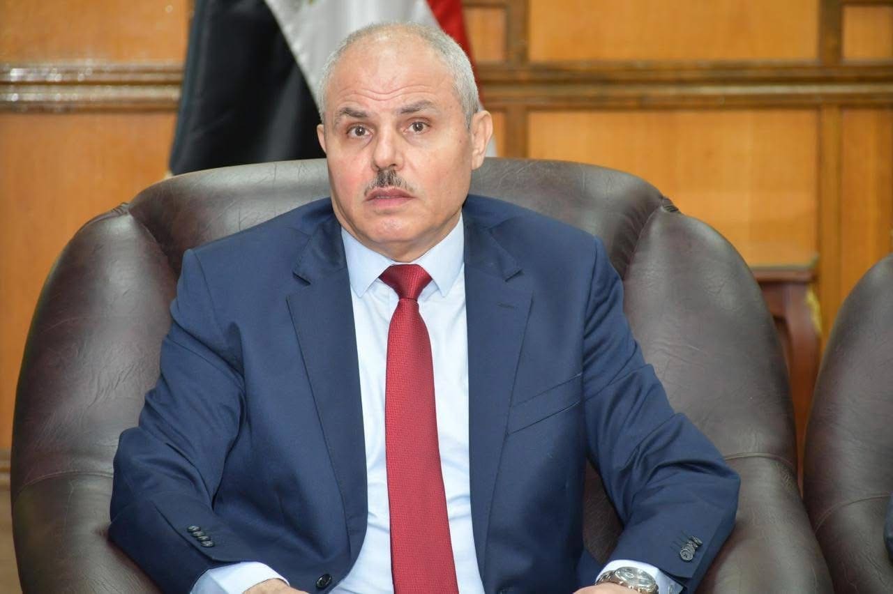 IMG 2831 جامعة قناة السويس جامعة قناة السويس تنظم ندوة حول أخلاقيات استخدام مواقع التواصل الاجتماعي بمدرسة السيدة خديجة موقع في الجامعة