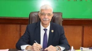 رئيس جامعة المنوفية: نجاح 5 جراحات دقيقة لإنقاذ حالات حرجة بمعهد الكبد القومي 2 الدكتور أحمد القاصد رئيس جامعة المنوفية