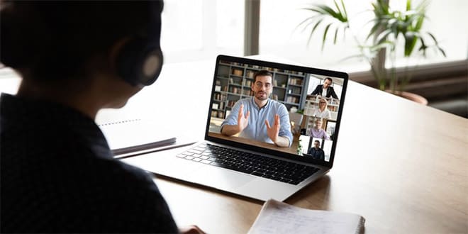arabic and elearning التكنولوجيا كيف تجعل التكنولوجيا مسارك الدراسي أسهل وأسرع.. دليلك لمميزات وعيوب الدراسة أونلاين موقع في الجامعة