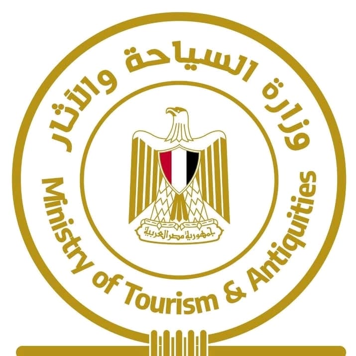 1762205757150 المتحف المصري الكبير توضيح رسمي من السياحة حول صور أغطية بلاستيكية قرب المتحف المصري الكبير موقع في الجامعة
