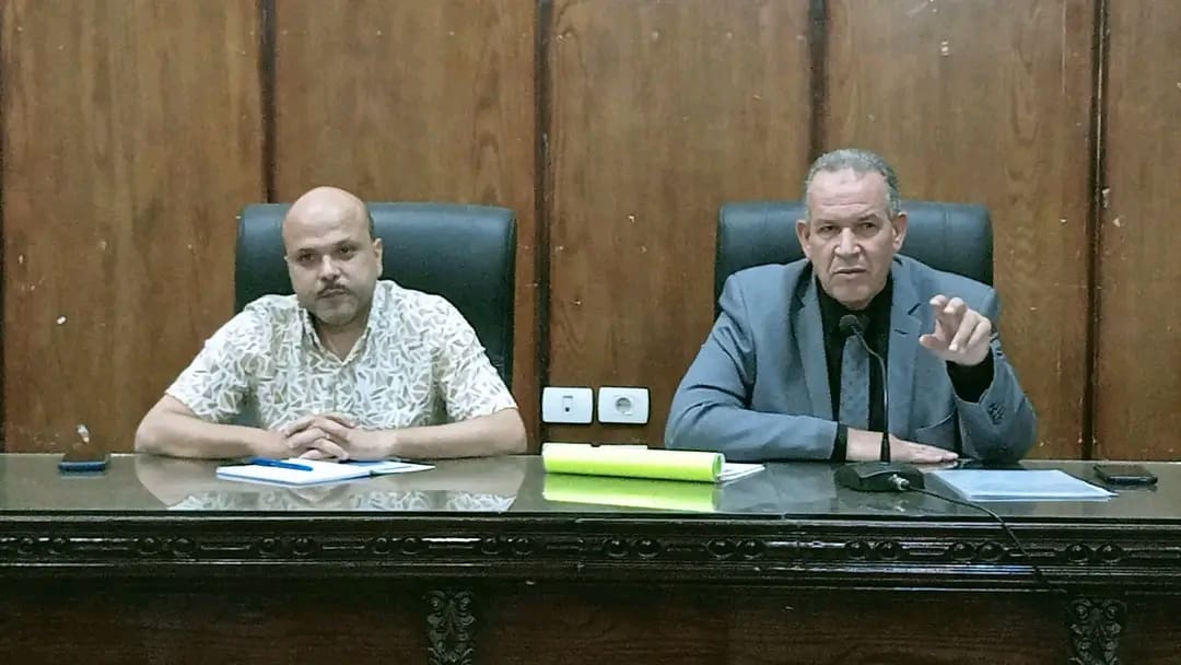 1762249151917 خطوات تعليم أسيوط: مكافأة مالية لاختيار أفضل مدرستين فى تطبيق البرامج العلاجية للضعاف موقع في الجامعة