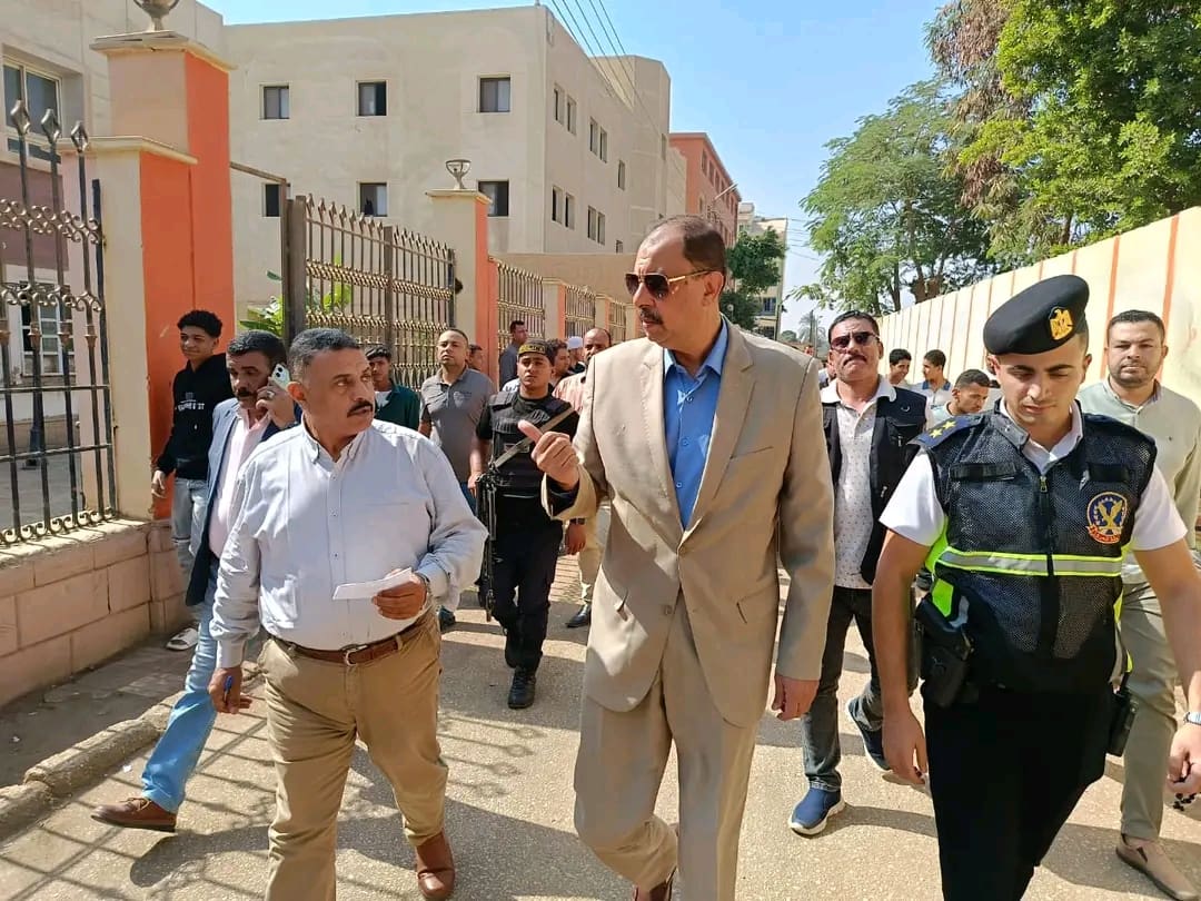 1762433785892 محافظ سوهاج محافظ سوهاج: إحالة 14 من الأطباء والعاملين بالوحدة الصحية بالطليحات لهذا السبب موقع في الجامعة
