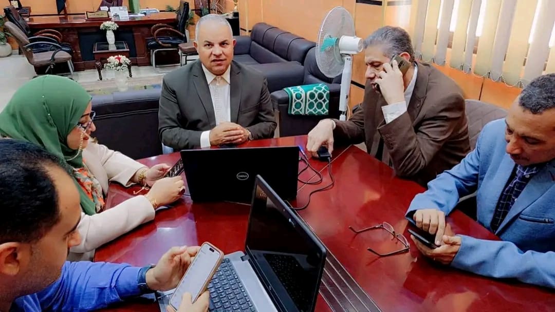 1762767664194 وحدة من غرفة العمليات.. وكيل تعليم الفيوم يؤكد جاهزية المدارس لاستقبال الناخبين موقع في الجامعة