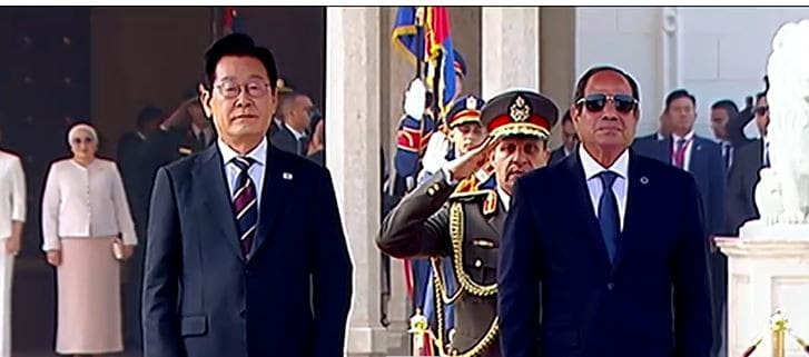 17636372731 كوريا الرئيس السيسي يستقبل نظيره الكوري الجنوبي في قصر الاتحادية لتعزيز التعاون بين البلدين موقع في الجامعة