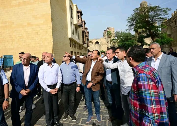 1764427656518 إحياء القاهرة القديمة ضمن خطة إحياء القاهرة القديمة.. تطوير واجهة مدرسة المعز وإعادتها لرونقها التاريخي موقع في الجامعة