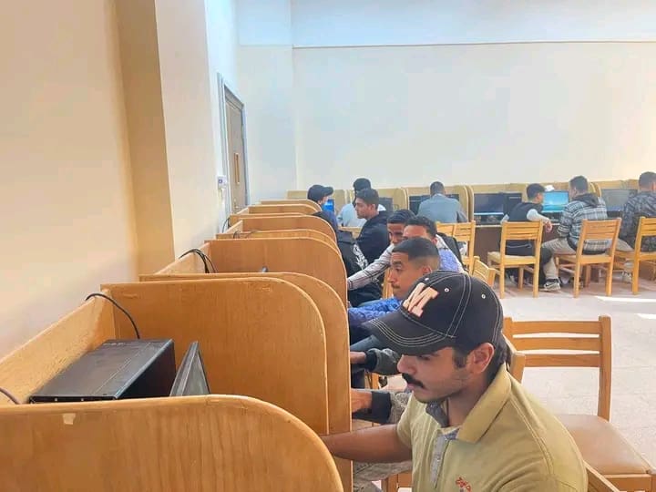 1764438145968 جامعة سوهاج تدريبات متقدمة بمعامل حاسبات ومعلومات سوهاج الأهلية لصقل مهارات الطلاب العملية موقع في الجامعة