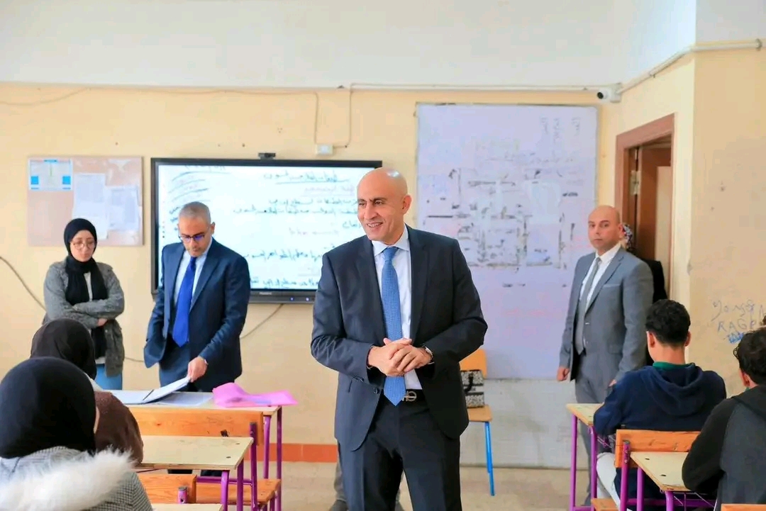 1764497775729 دمياط وزير التعليم يشيد بانضباط مدارس دمياط ويشدد على الحزم موقع في الجامعة
