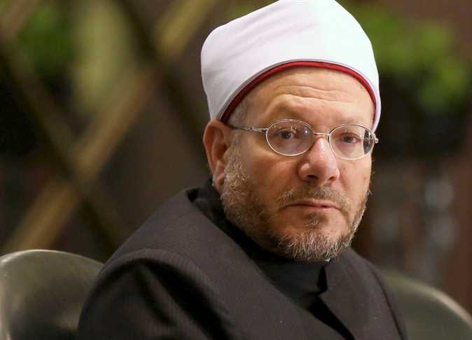 مفتي الديار المصرية السابق يوضح ضوابط التعامل البنكي