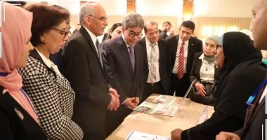 202511200644164416 بحوث لإنتاج اللقاحات وخفض التكلفة.. تعاون جديد بين مركز البحوث ونقابة الأطباء البيطريين للنهوض بمهنة الطب البيطري موقع في الجامعة