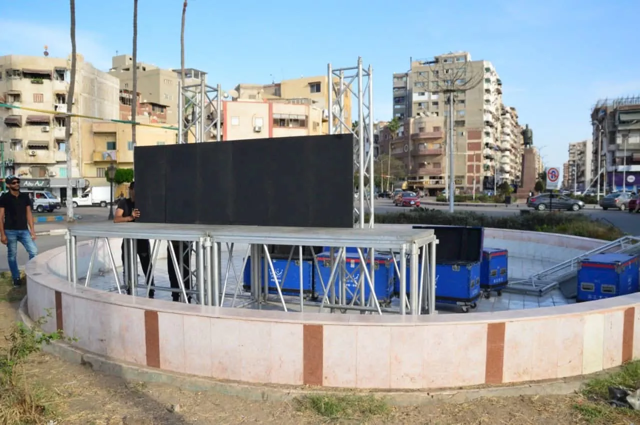 2025 11 1 16 26 7 304 المتحف المصري شاشات عملاقة تزين ميادين بورسعيد استعدادًا لافتتاح المتحف المصري الكبير - صور  موقع في الجامعة