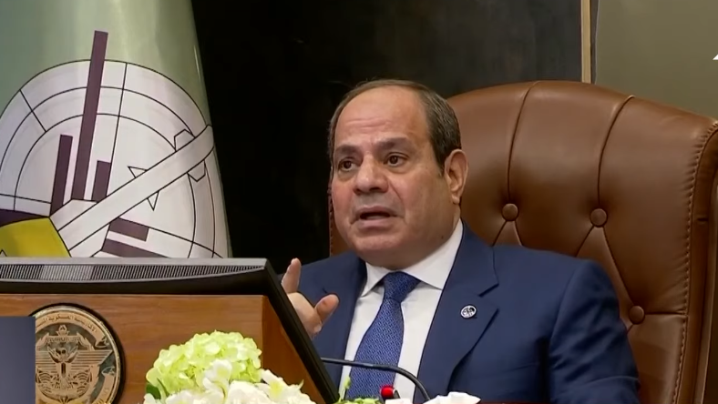 984 السيسي السيسي: مفيش اهتمام كافي بالرياضة في المدارس.. "لو اتعود الطلاب عليها هتبقى عادة حياتية" موقع في الجامعة