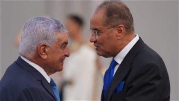 985 المتحف المصري الكبير وصول زاهي حواس إلى المتحف المصري الكبير لحضور الافتتاح التاريخي موقع في الجامعة