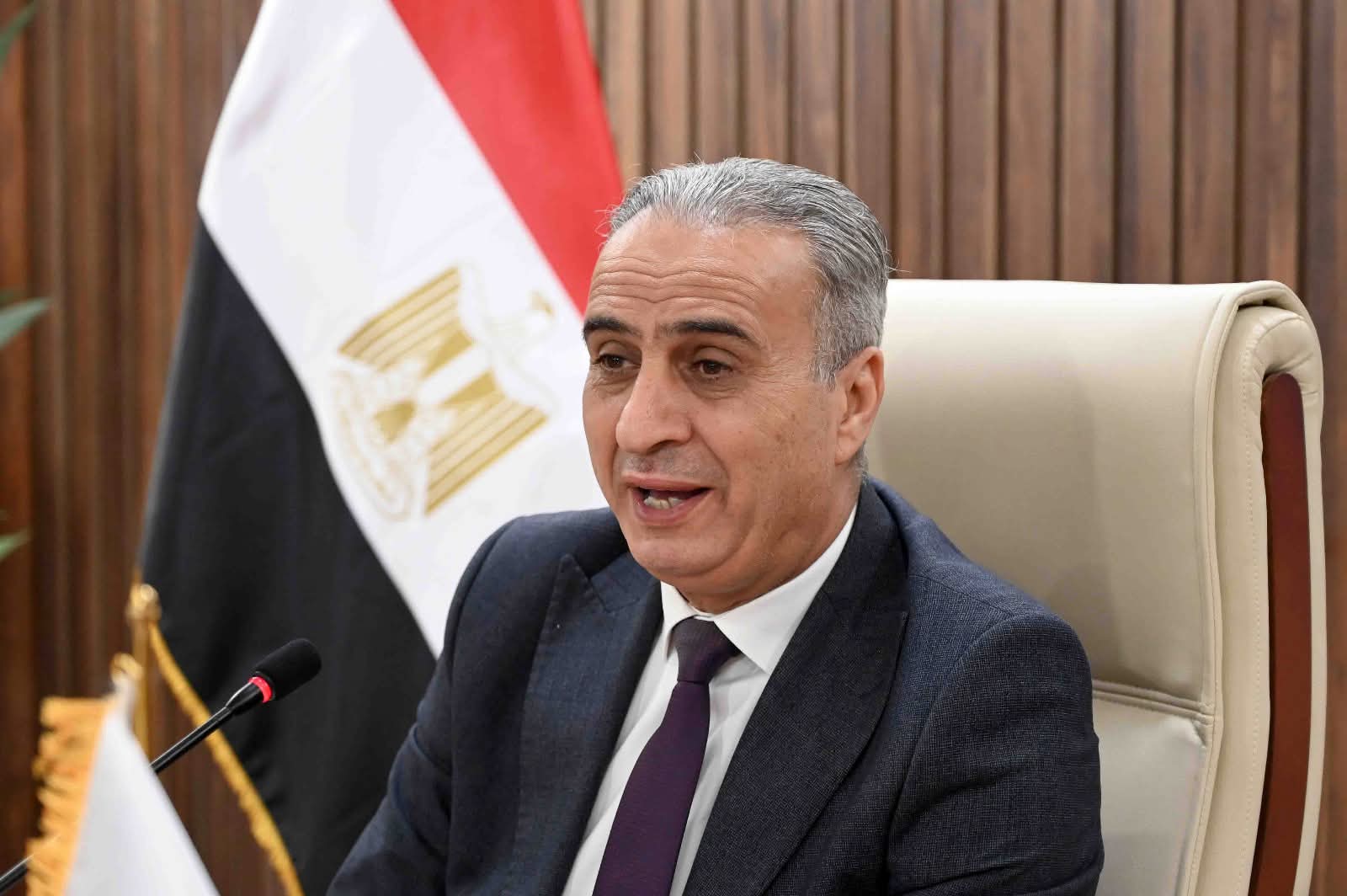 FB IMG 1762011297452 جامعة أسيوط رئيس حماية المستهلك يشيد بافتتاح المتحف المصري الكبير ويطلق خدمة "ضيف مصر" ترحيبًا بزوار العالم موقع في الجامعة