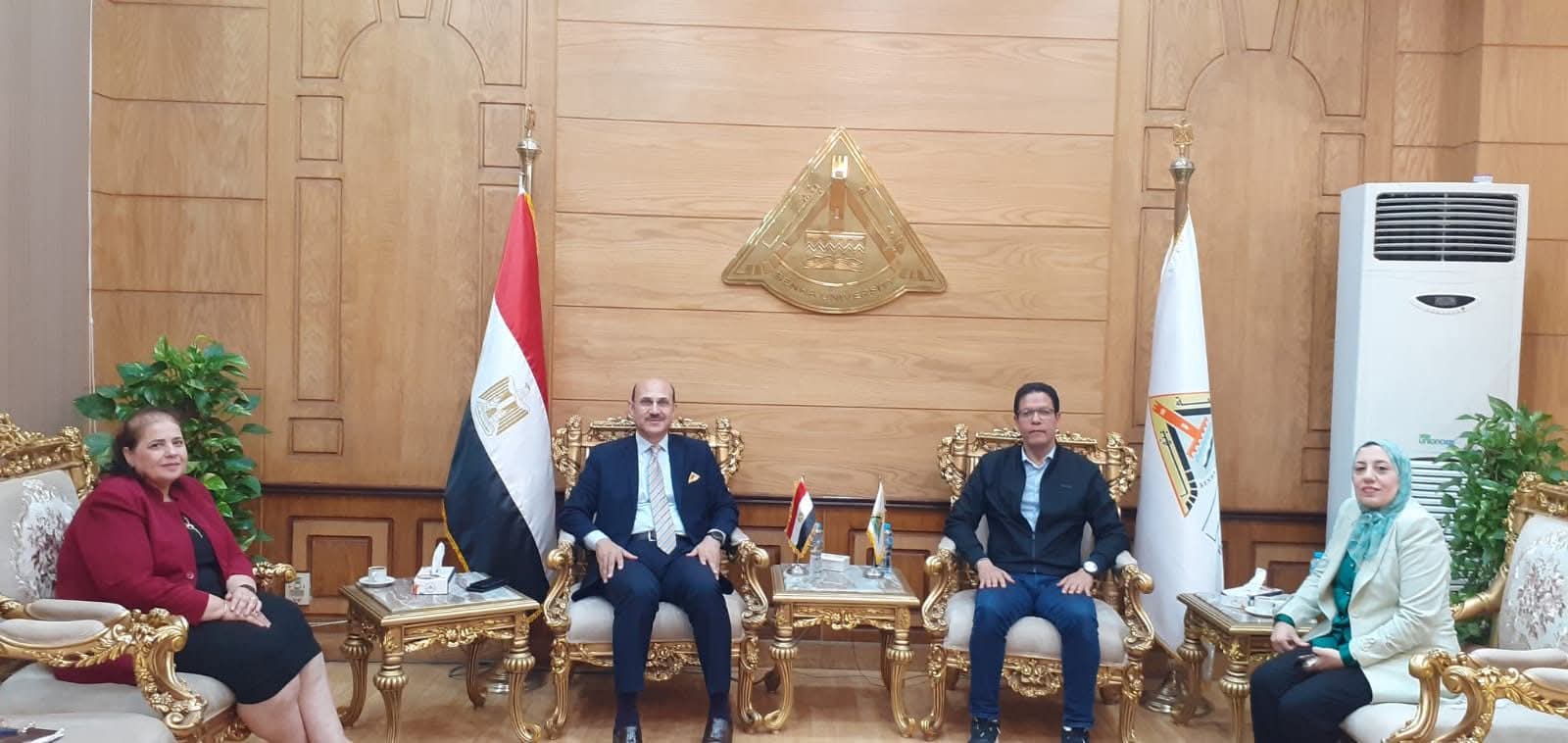 FB IMG 1762185387121 جامعة بنها رئيس جامعة بنها يستقبل القائم بعمل رئيس جامعة السادات لبحث التعاون الأكاديمي موقع في الجامعة