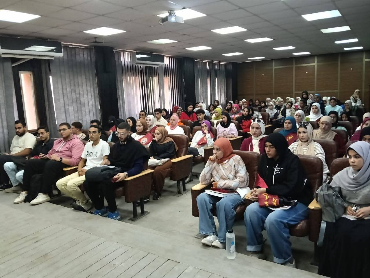 FB IMG 1762372113562 جامعة بنها "الشباب والرياضة" تنفذ مركز القيادات الطلابية بجامعة مصر للعلوم والتكنولوجيا موقع في الجامعة
