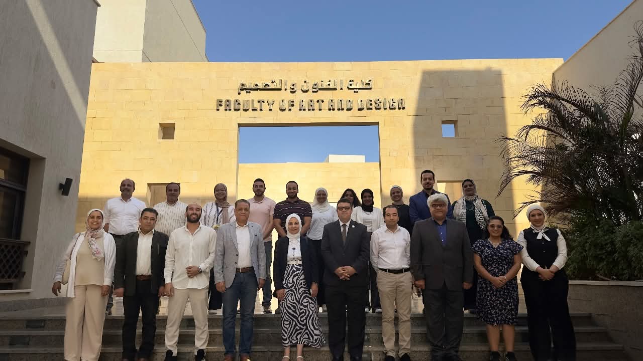 FB IMG 1762517454373 جامعة الملك جامعة الملك سلمان الدولية توقع اتفاقيتي تعاون لتدريب طلاب الفنون والتصميم في مجال صناعة الأثاث موقع في الجامعة