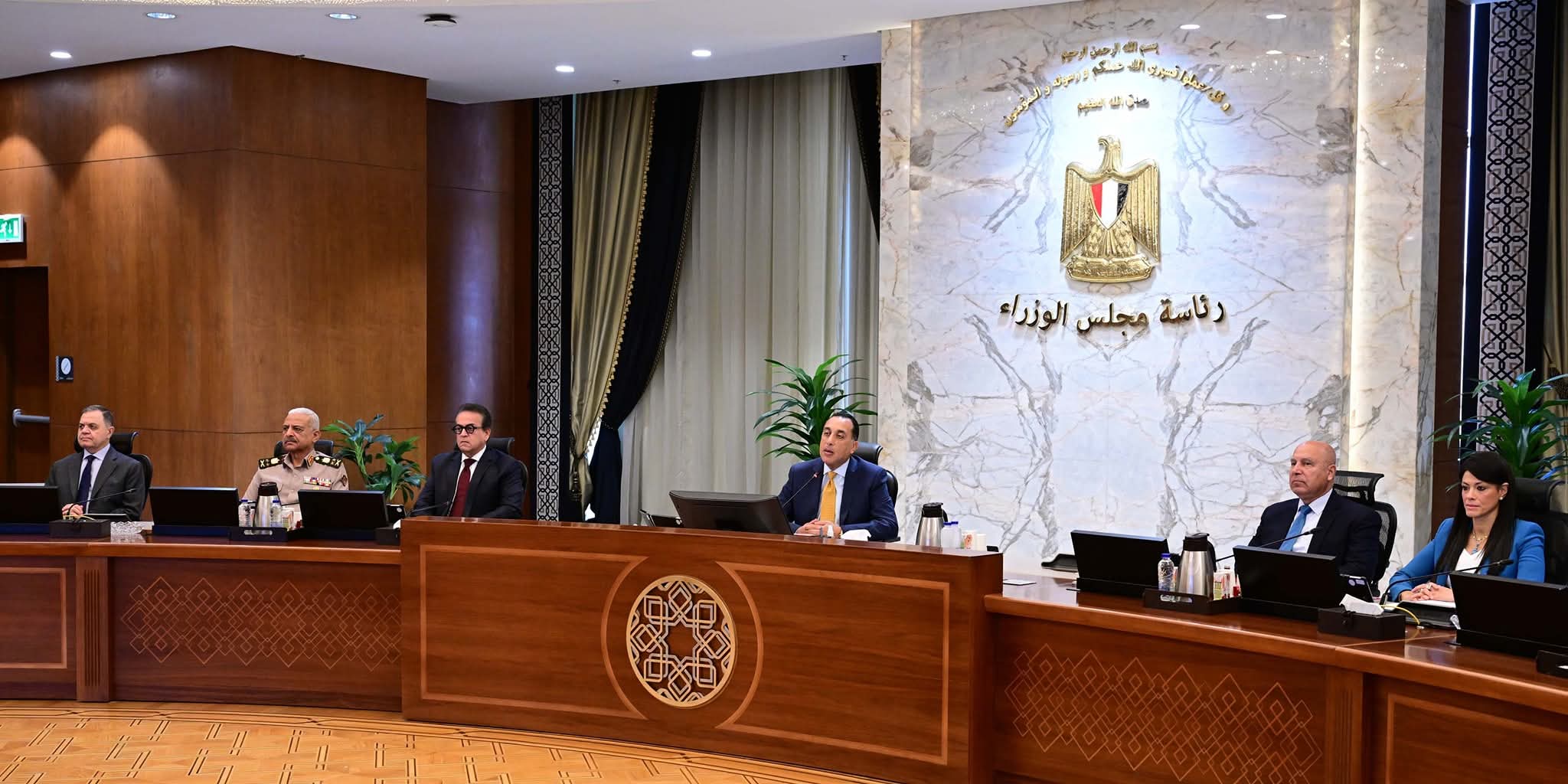 FB IMG 1762867529144 حافز الوزراء يوافق على تخصيص 16 ألف فدان للبحث العلمي والزراعة الاستراتيجية بالوادي الجديد موقع في الجامعة