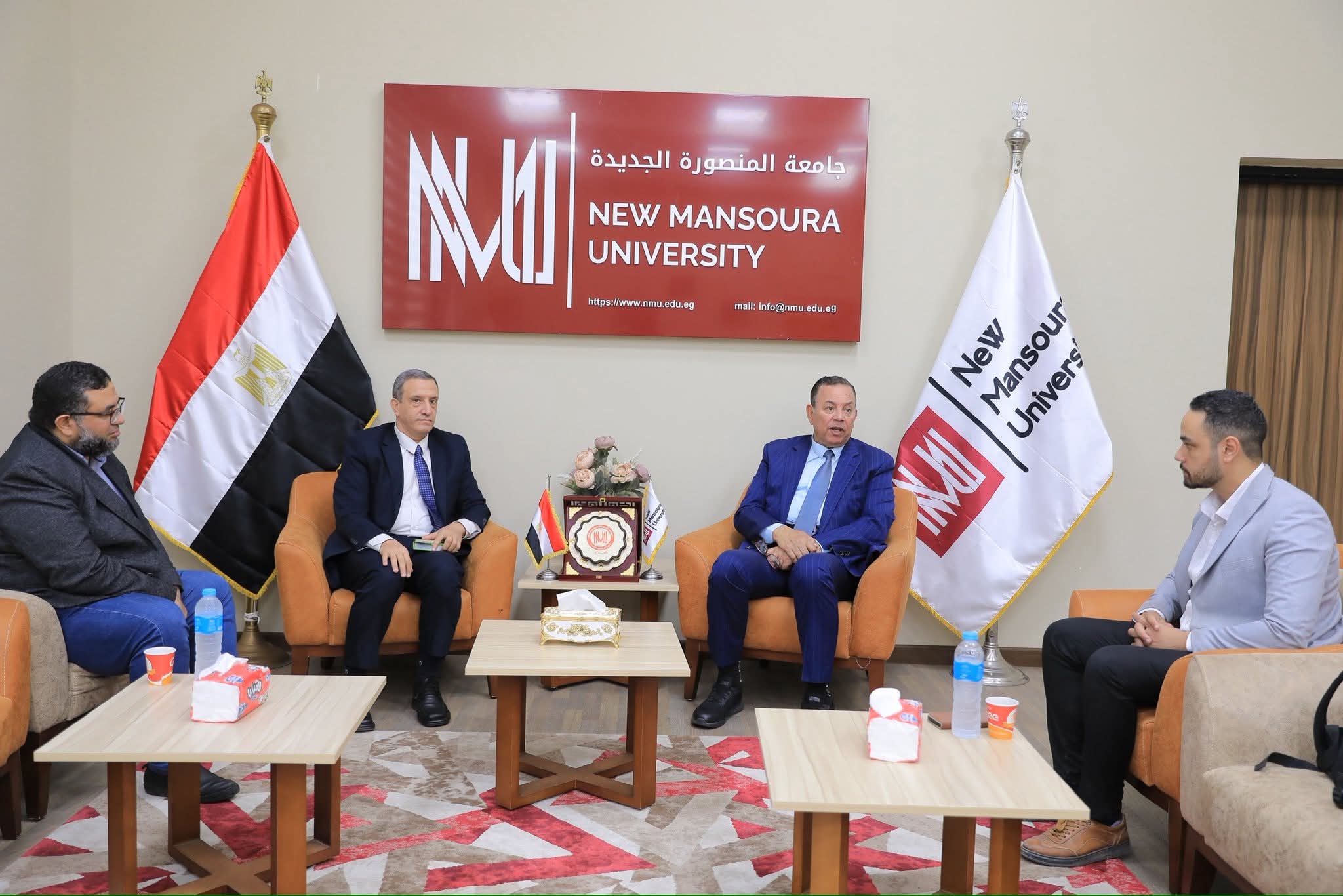 FB IMG 1763402397508 تجارة عين شمس أكاديمية هواوي بجامعة المنصورة الجديدة تطلق مسابقة ICT وتقدّم برامج تدريبية متخصصة للطلاب موقع في الجامعة