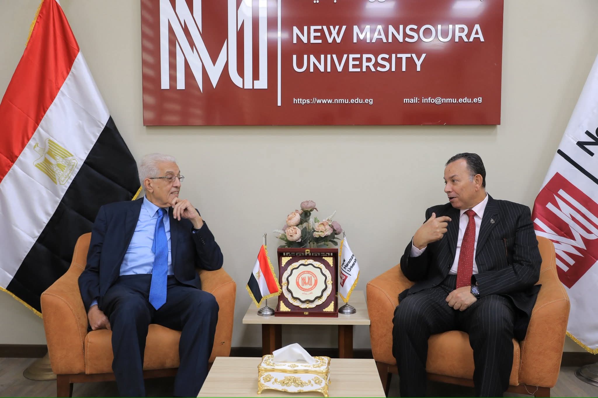 FB IMG 1764006191028 عين شمس جامعة المنصورة الجديدة تنظم ندوة موسعة حول احتياجات الطلاب من المهارات الناعمة موقع في الجامعة