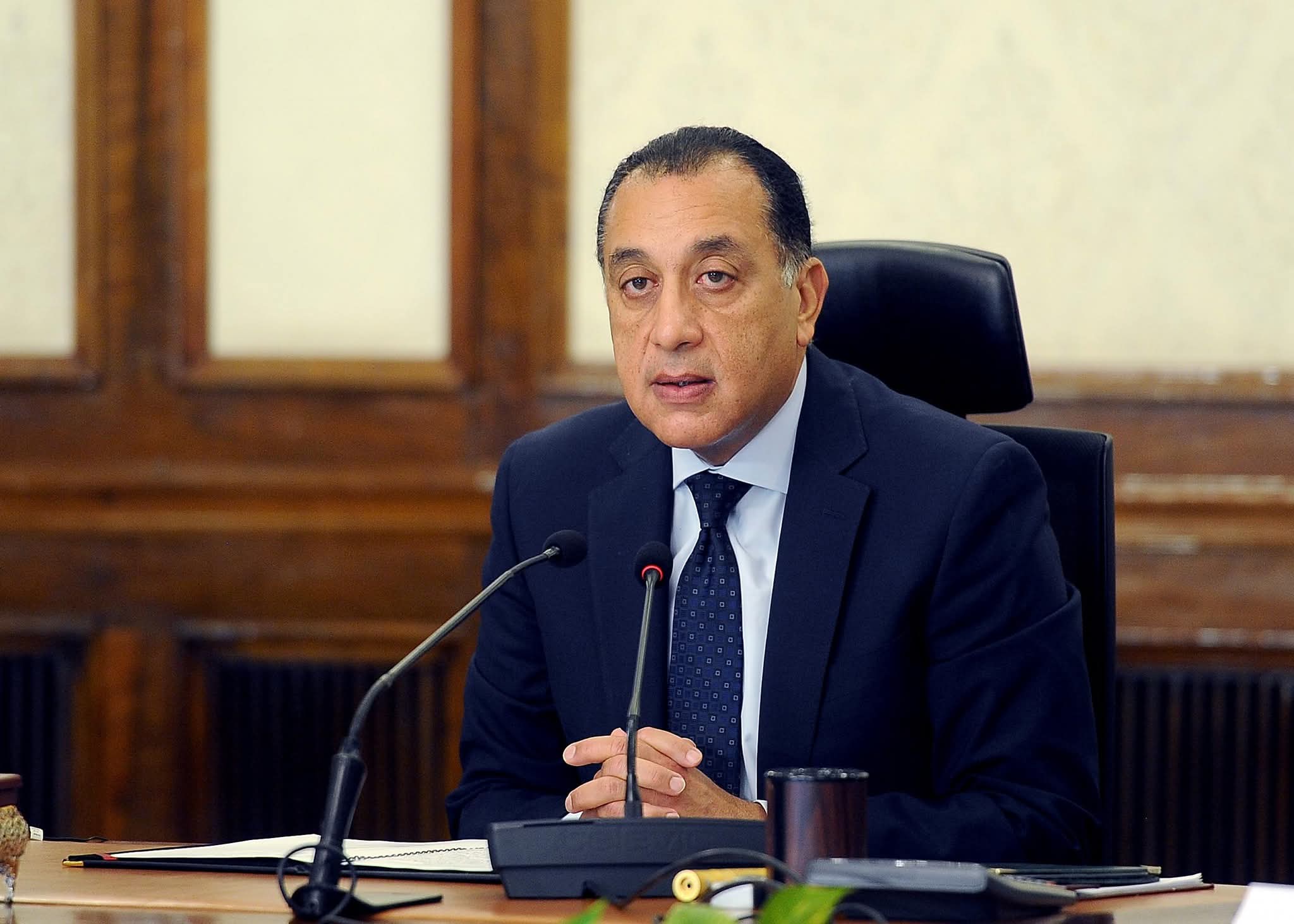 الحكومة تخصص دعمًا إضافيًا للعاملين بقطاعي التعليم والصحة