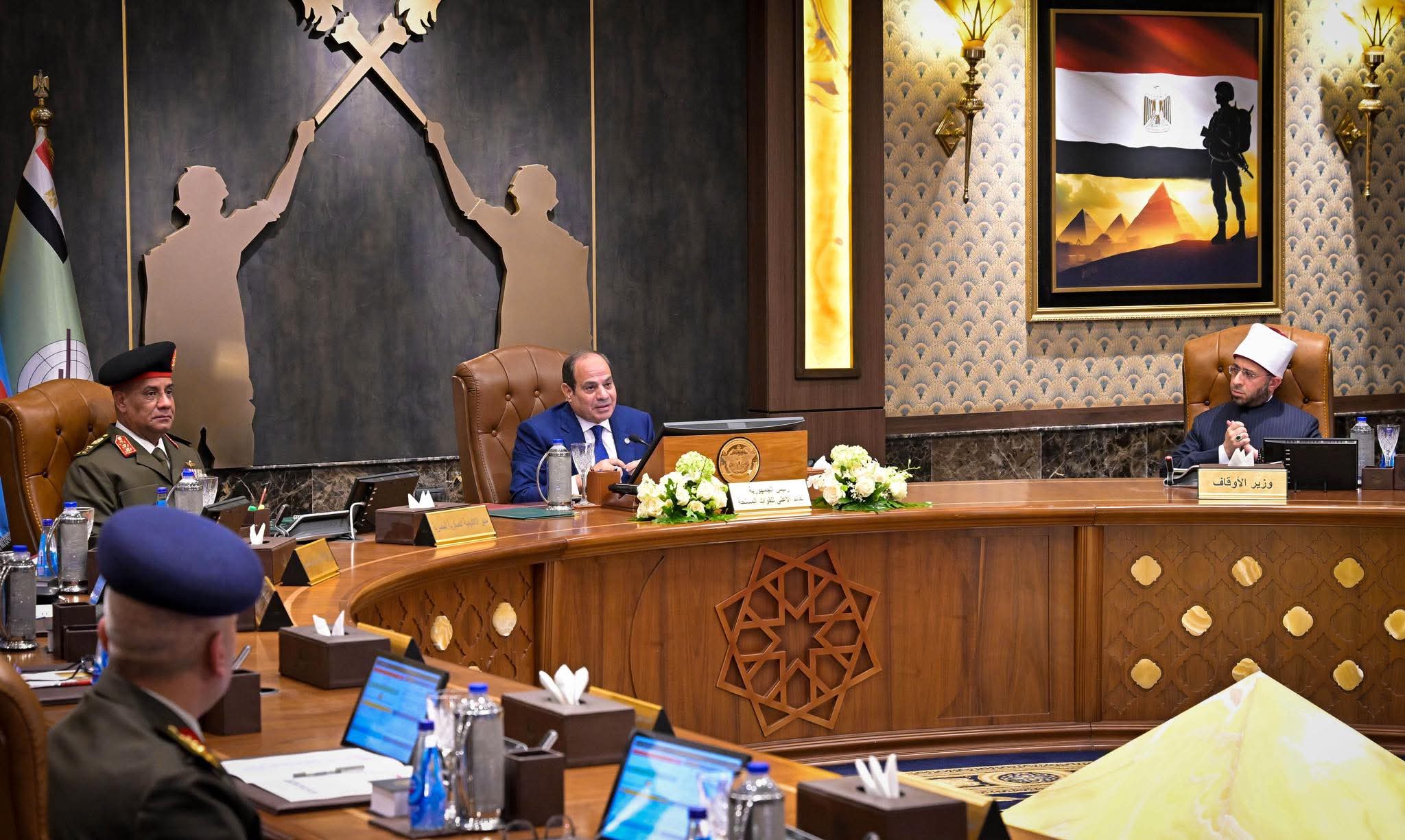 FB IMG 1764176269499 1 عين شمس السيسي: مصر تتحسن بفضل العمل الشعبي والمثابرة.. ولن نسمح بأي معوقات أمام الإصلاح موقع في الجامعة
