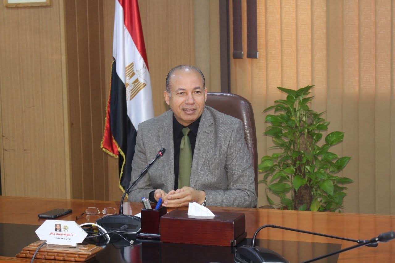 FB IMG 1764180212486 دكتورة رئيس جامعة المنصورة يعقد اجتماعًا موسعًا لمتابعة مشروع مبنى امتداد مركز الأورام الجامعي موقع في الجامعة