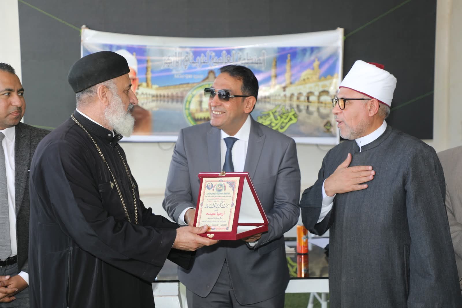 FB IMG 1764190404032 الأزهر في بني سويف يحتفل بمرور 18 عامًا على تأسيس فرع المنظمة العالمية موقع في الجامعة