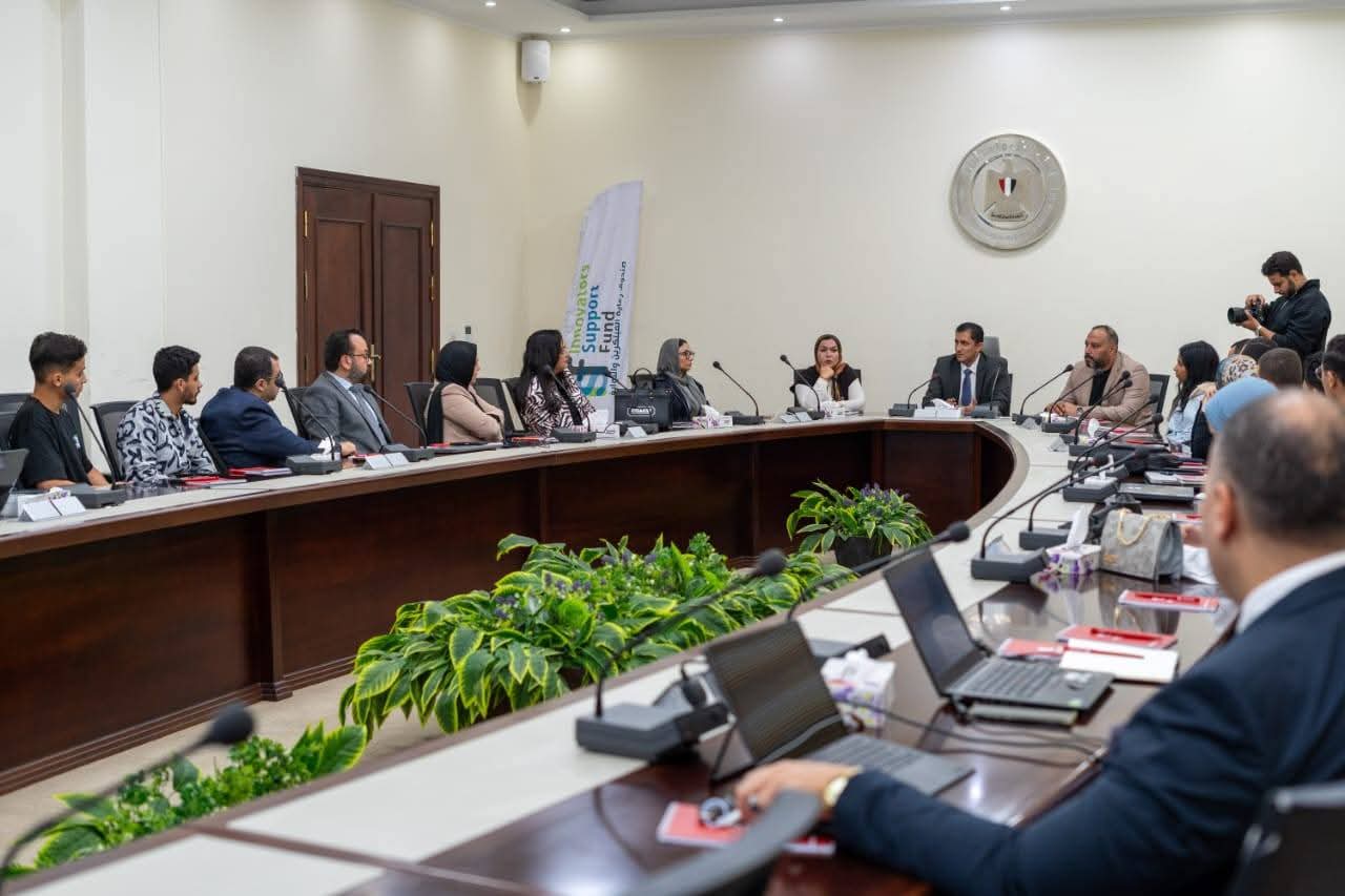 FB IMG 1764238936042 جامعة عين شمس التعليم العالي: 23 فريقًا يشاركون في ورشة أوليمبياد الشركات الناشئة لتعزيز مهارات ريادة الأعمال موقع في الجامعة