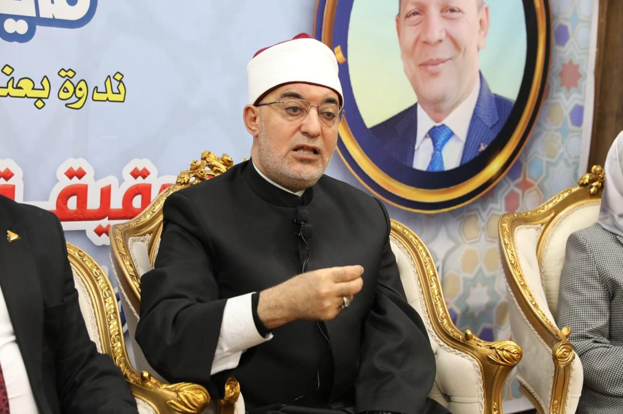 IMG 20251103 WA0200 الاتصالات مفتي الجمهورية لطلاب دمياط: من أخطر أسباب انتشار الشائعات سعي البعض وراء "الترند" دون وعى موقع في الجامعة