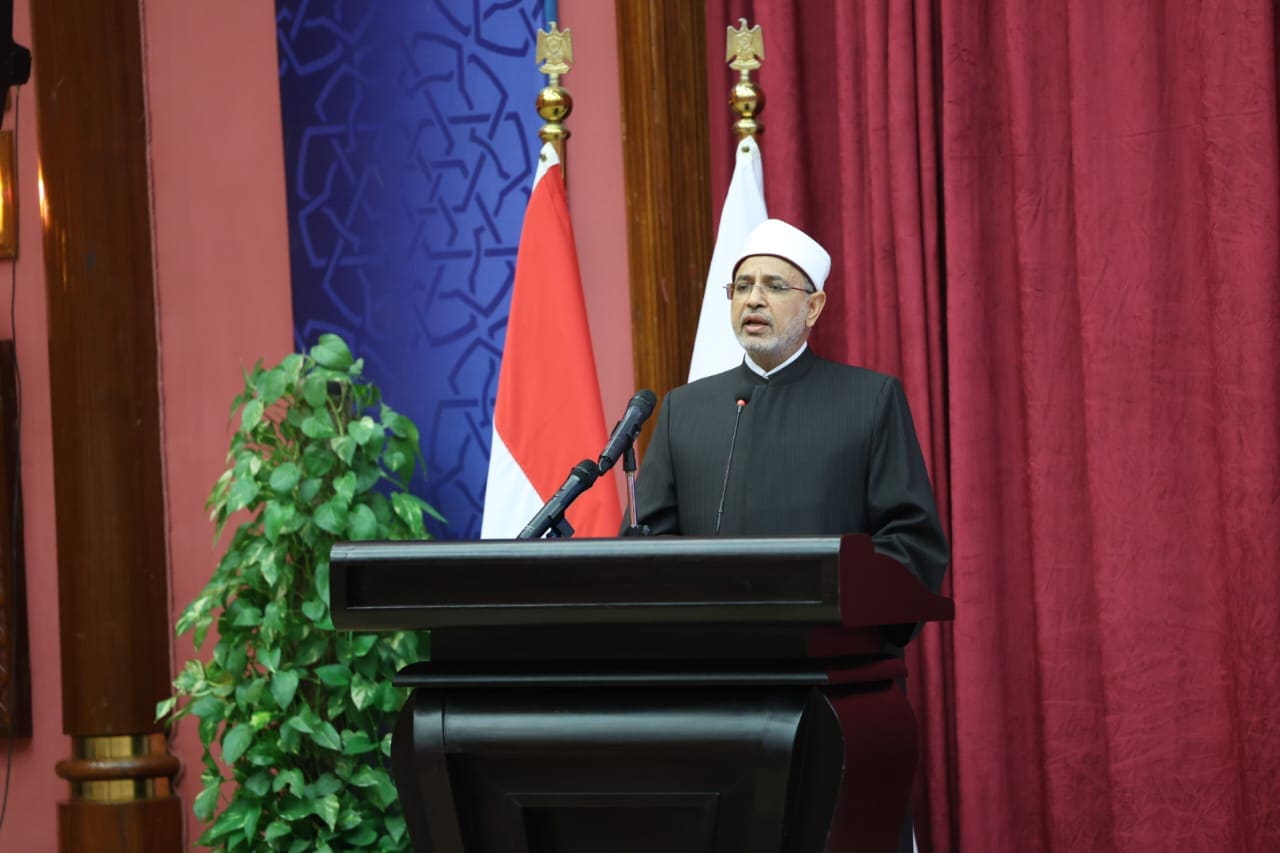 IMG 20251112 WA0097 الصعيدي رئيس جامعة الأزهر للطلاب الوافدين: مفاتيح العلم والمعرفة بين أيديكم.. فكونوا أمناء على ميراث العلماء موقع في الجامعة