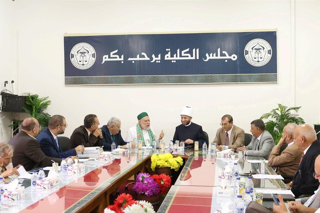 IMG 20251115 WA0033 الجامعة البريطانية وزير الأوقاف مناقشا لرسالة ماجستير بجامعة الأزهر: ذلك النوع من الدراسات إضافة لخدمة علوم الحديث موقع في الجامعة