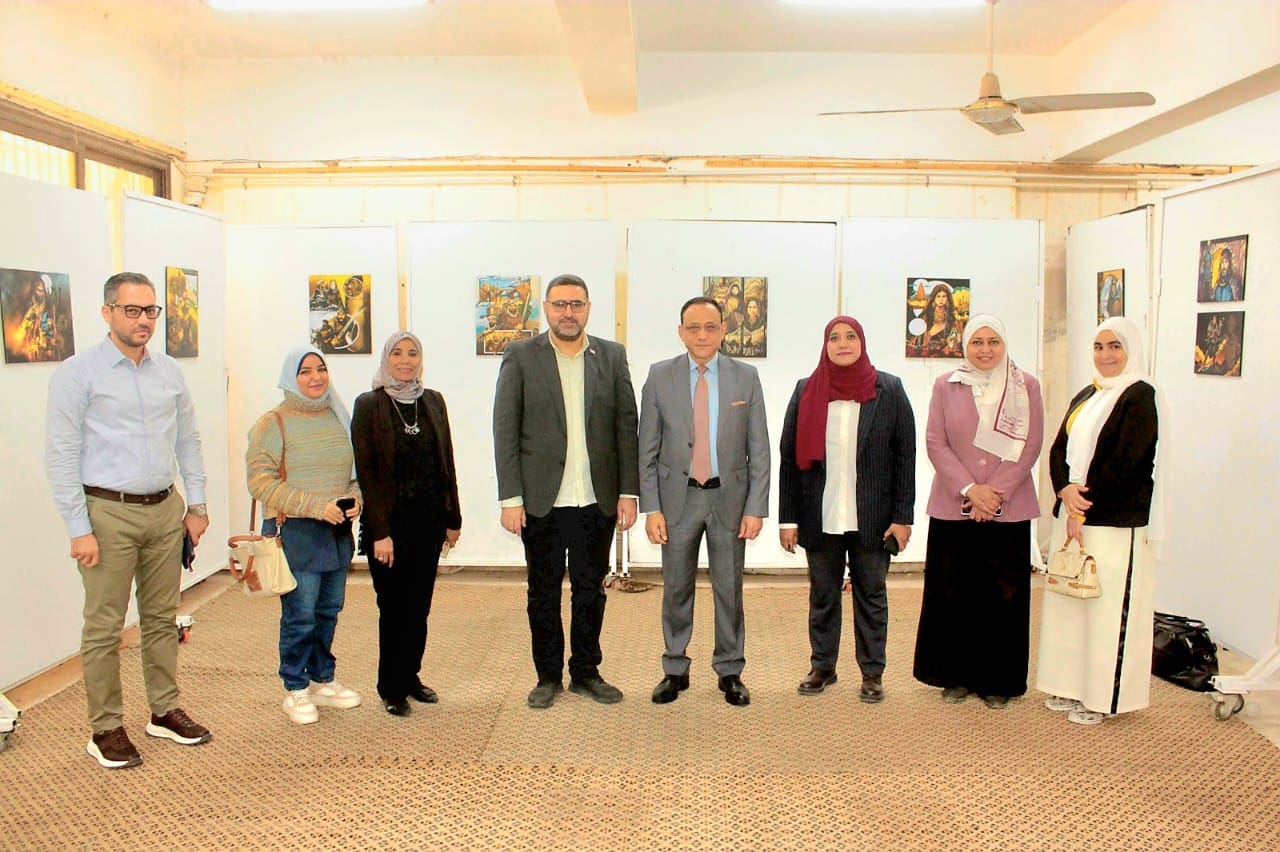 IMG 20251125 WA0114 جامعة الدلتا التكنولوجية جامعة أسيوط تفتتح معرض "الإرث" لتجسيد الهوية العربية عبر الفن الرقمي موقع في الجامعة