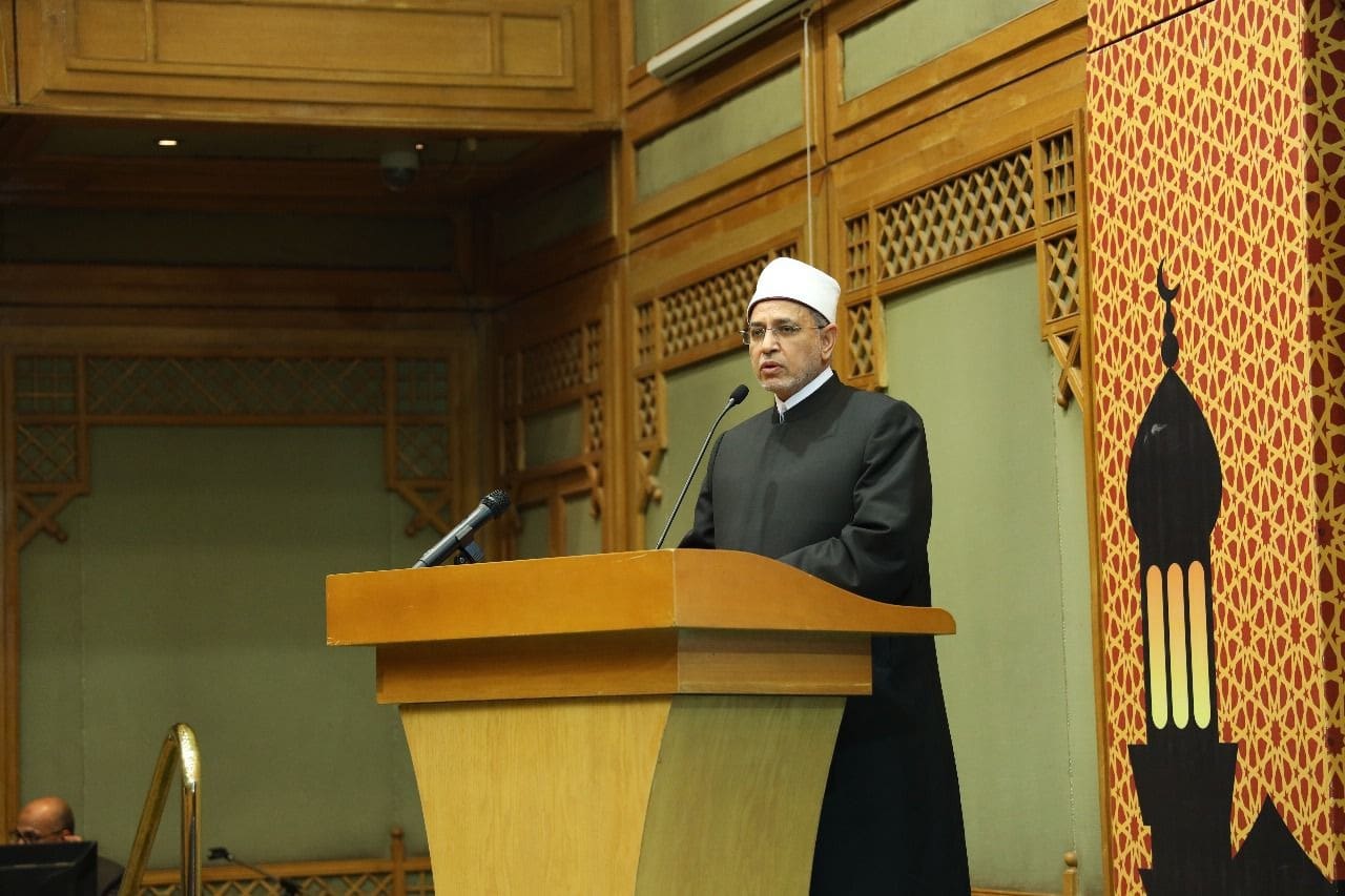 IMG 20251129 WA0070 دولة التلاوة رئيس جامعة الأزهر يبرز دور الإعلام الأخلاقي في ترسيخ القيم وبناء الإنسان موقع في الجامعة