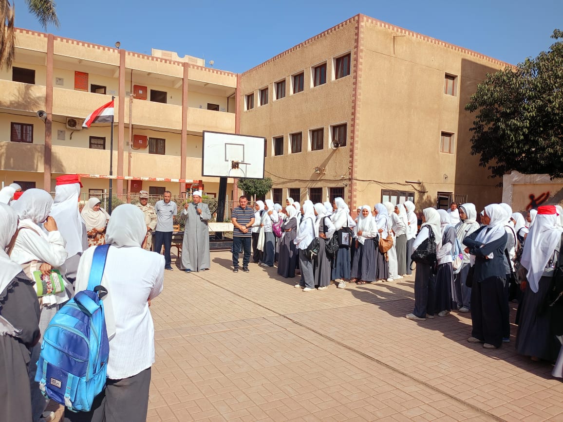 IMG 20251130 WA0447 برنامج تعليم القاهرة يطلق برنامج تدريبي للقيادات الجديدة لتطوير الإدارة وحل التحديات موقع في الجامعة