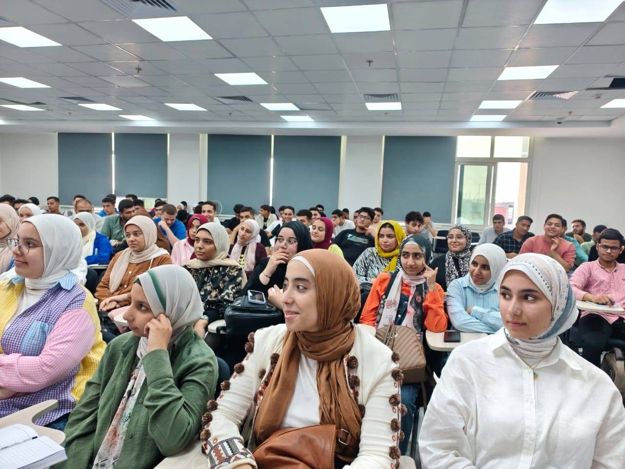 IMG 3981 طب بيطري طب بيطري المنوفية الأهلية تنظم ندوة توعوية حول التغذية السليمة موقع في الجامعة