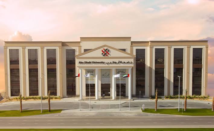 IMG 4299 جامعة وظيفتك عندنا.. جامعة أبوظبي تعلن عن حاجتها لأعضاء هيئة تدريس جدد موقع في الجامعة
