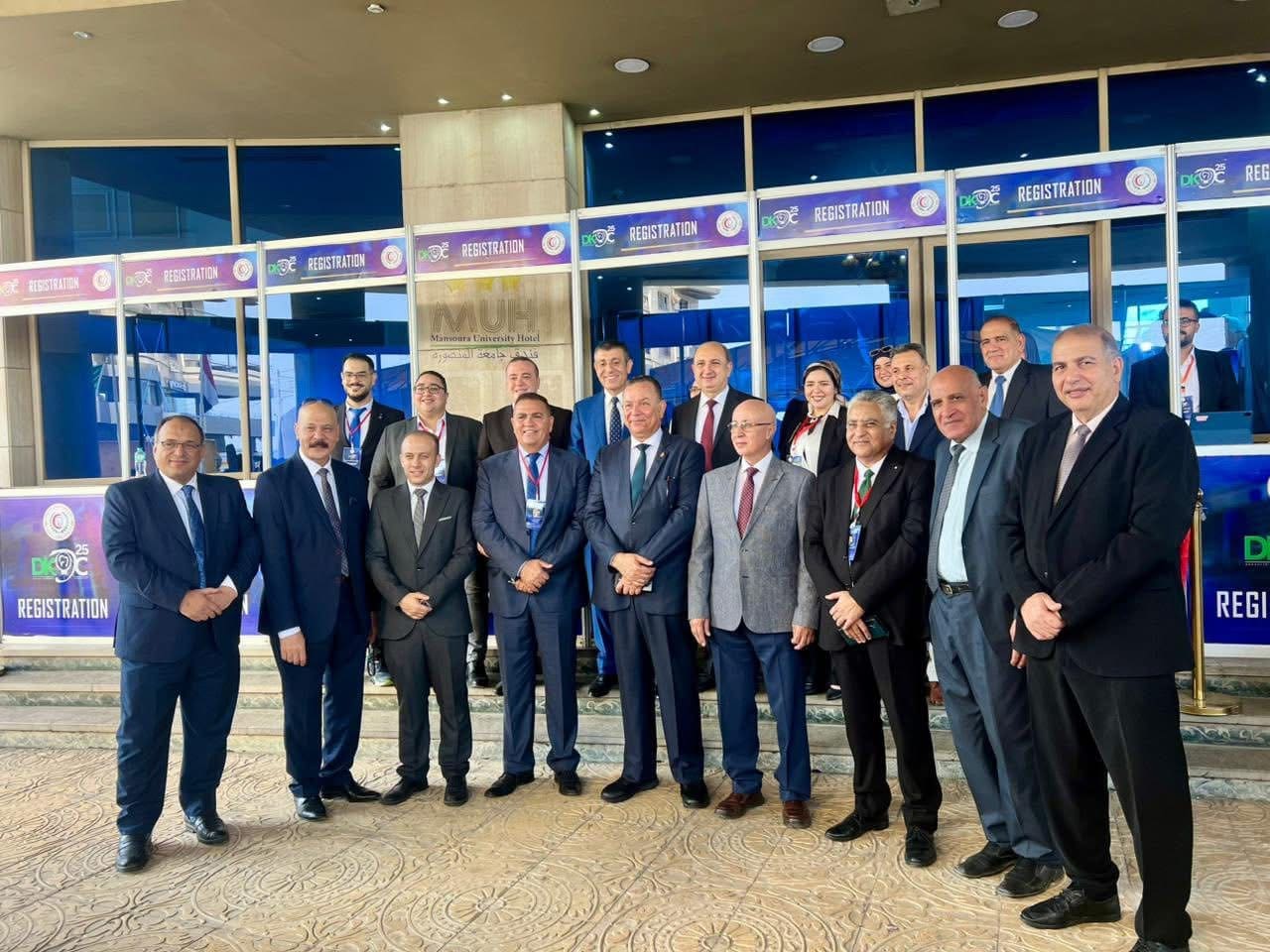 IMG 4392 جامعة المنصورة رئيس جامعة المنصورة الجديدة يشارك في المؤتمر العلمي الـ13 لنقابة أطباء الأسنان بالدقهلية موقع في الجامعة