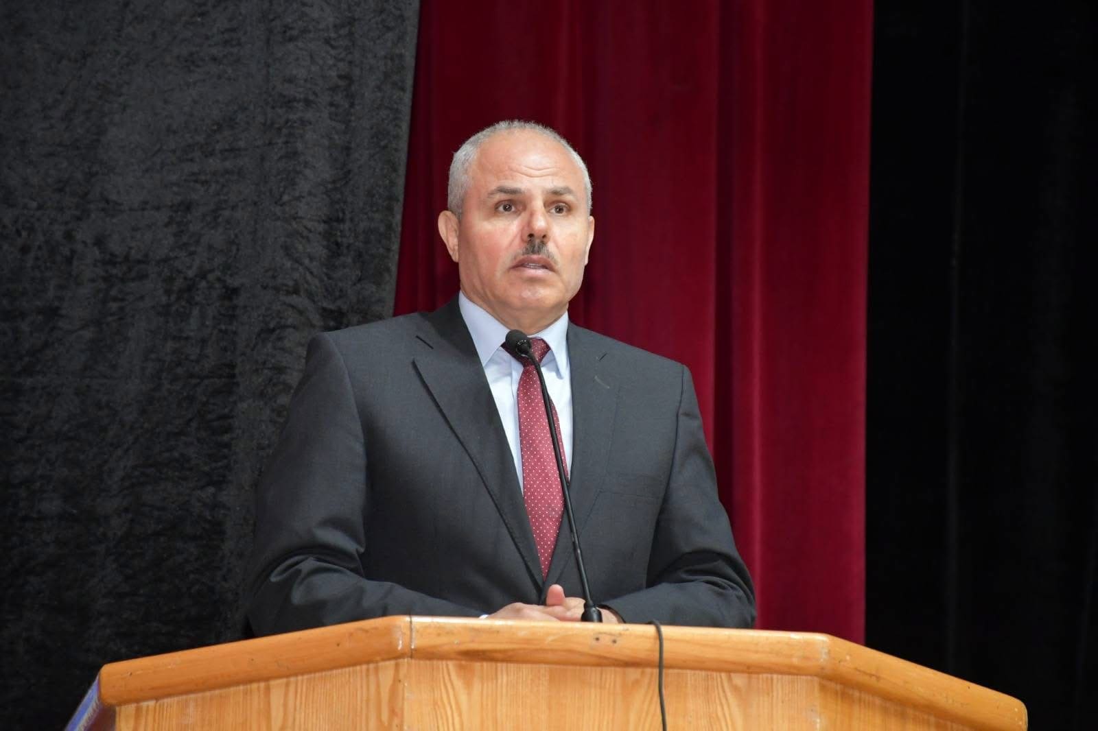 IMG 4536 جامعة جامعة قناة السويس تنفذ برنامجًا تدريبيًا حول فوائد وأضرار الفطريات في حياتنا اليومية موقع في الجامعة