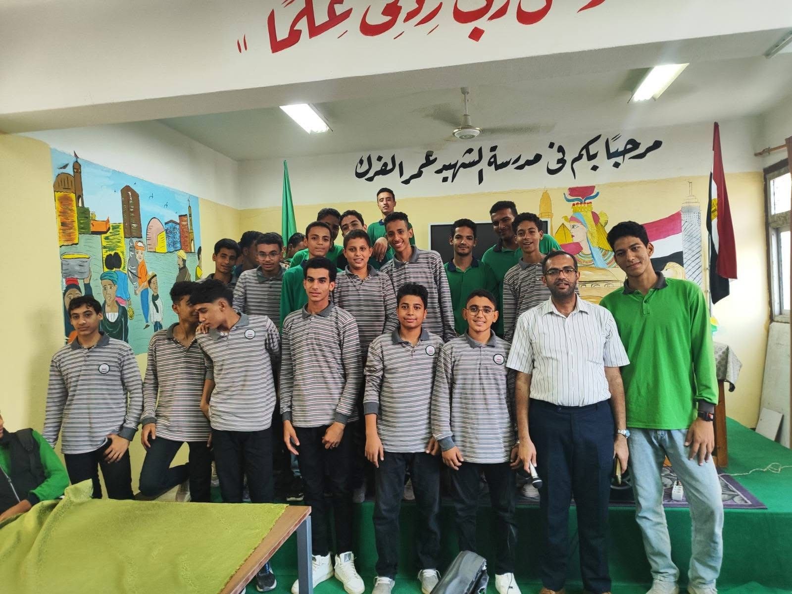 IMG 4749 جامعة قناة السويس جامعة قناة السويس تنظم ندوة حول "التوازن النفسي والتغلب على المتغيرات" لطلاب مدرسة الشهيد عمر الفرك موقع في الجامعة