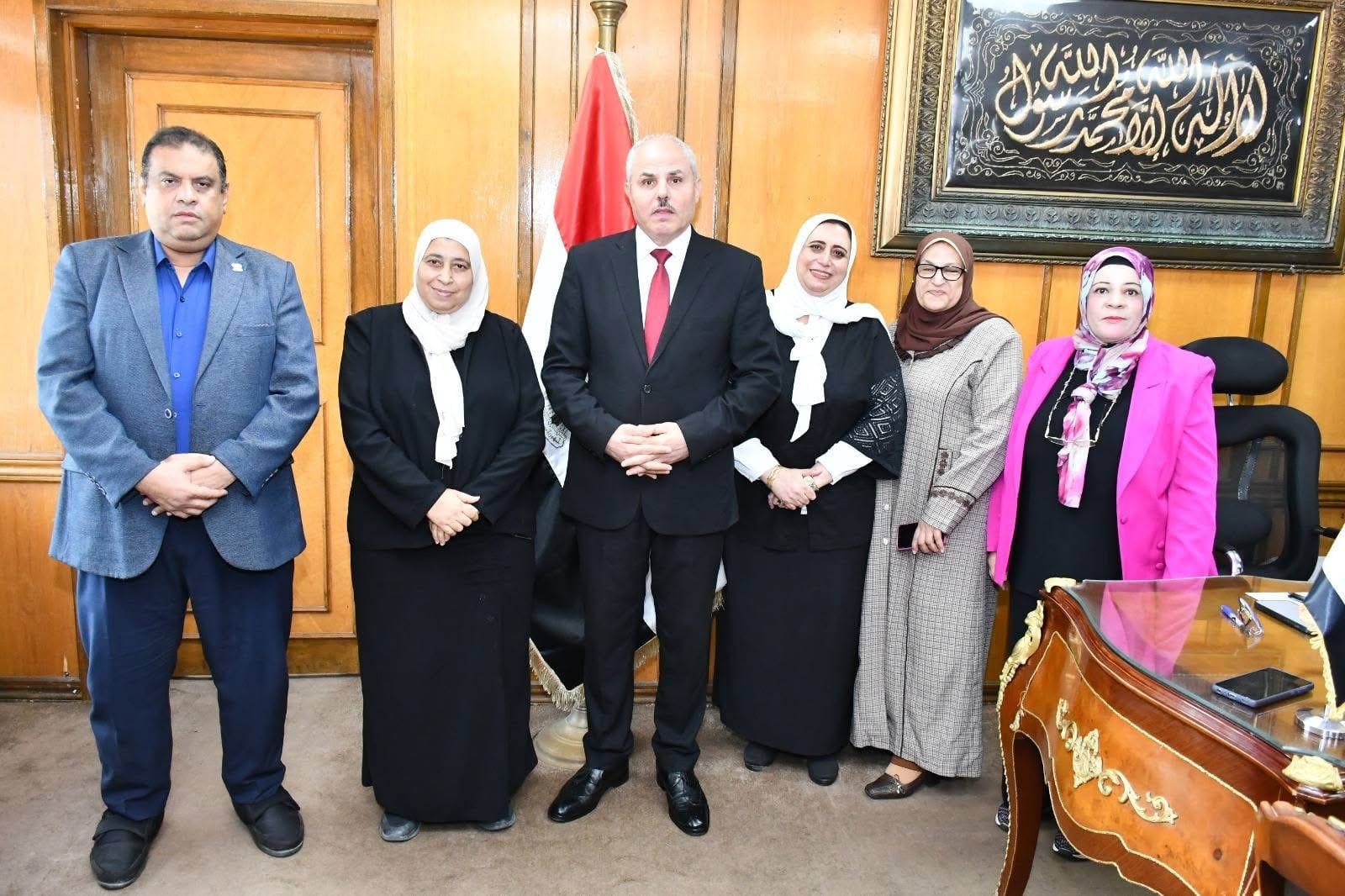 IMG 4979 جامعة رئيس جامعة قناة السويس يكرّم الفائزين بجائزة الأداء المتميز عن شهر أكتوبر 2025 موقع في الجامعة