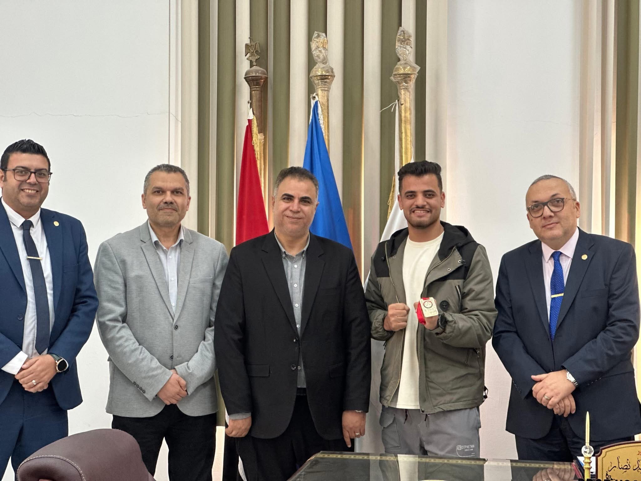 IMG 5224 قناة جامعة قناة السويس تهنئ عمر الهرش بعد فوزه ببطولة الجمهورية وتأهّله لمنتخب مصر موقع في الجامعة