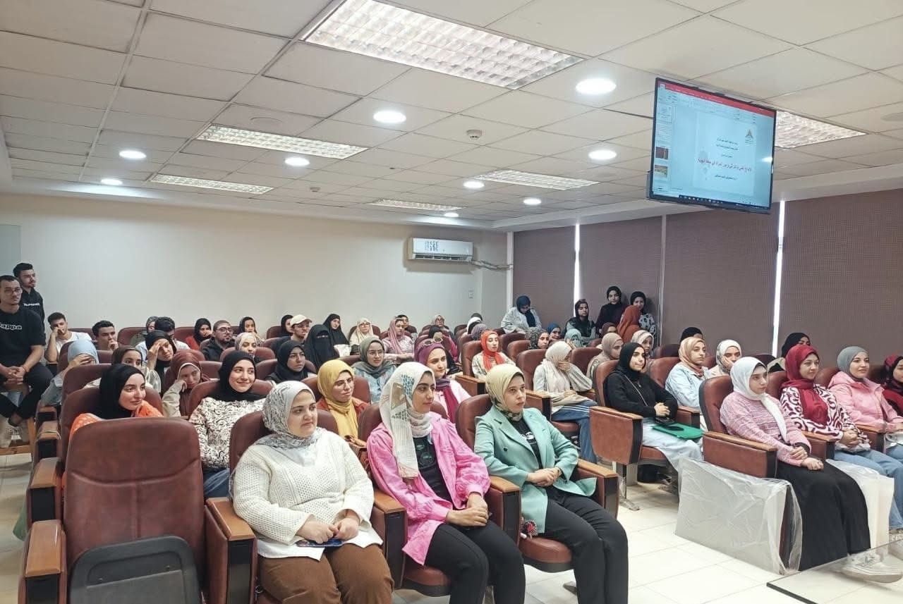 IMG 5373 ندوة ندوة بفنون تطبيقية بنها حول "الإبداع الفني والتراثي ودور المرأة في حفظ الهوية" موقع في الجامعة